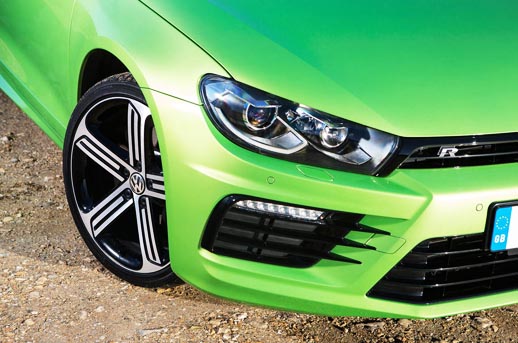 Volkswagen Scirocco ヘッドライトのアップグレード
